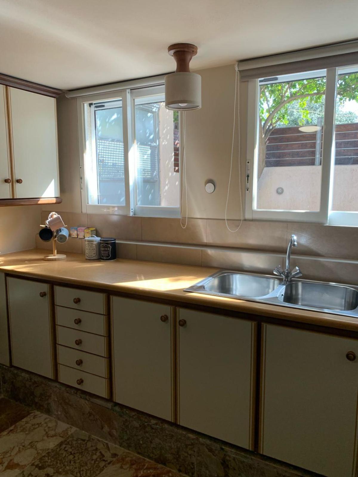 Zoes Place Apartment อาร์เตมีดา ภายนอก รูปภาพ