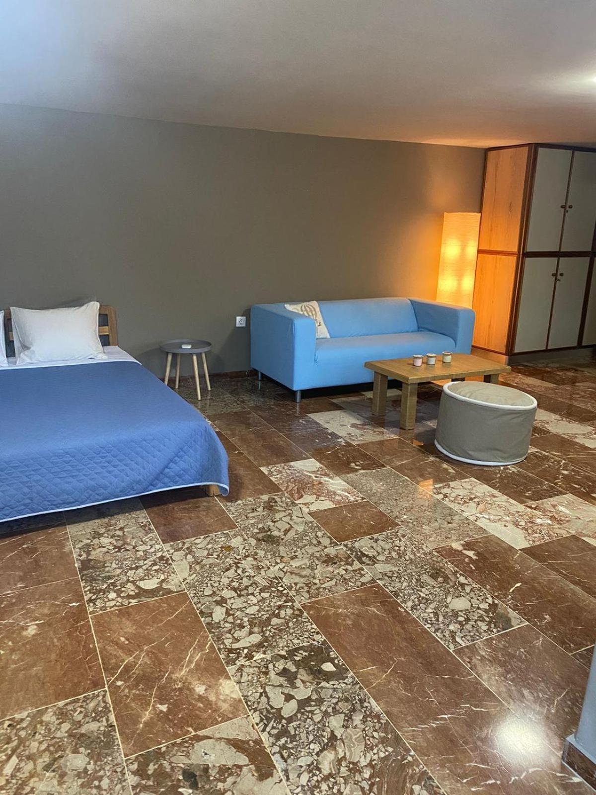 Zoes Place Apartment อาร์เตมีดา ภายนอก รูปภาพ